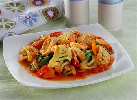 Sebagai sayuran, tumbuhan ini lazim dikenal sebagai kubis bunga yang merupakan terjemahan harafiah dari bahasa belanda bloemkool. Tumis Kembang Kol / Resep Tumis Bunga Kol Wortel Sawi Dan ...