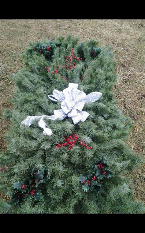 Recycled Fake Christmas Trees Into Graveblankets Gravesite
