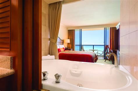 Search hotels with jacuzzi in room. Spa Tub In Bedroom - Small House Interior Design