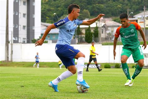 Jogos completos do gremio futebol. Grupo de Transição gremista bate o Juventude em jogo ...