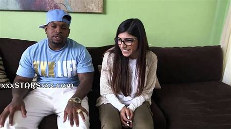 Miakhalifa Tries A Bbc Watch In Hd And Free On Xxxstarsxxx Bbc Mia Khalifa Tries A Bbc