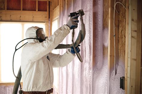 Spray foam used in the building envelope outperforms fiberglass insulation. Spray Foam Insulation West Bloomfield | Green Home Energy
