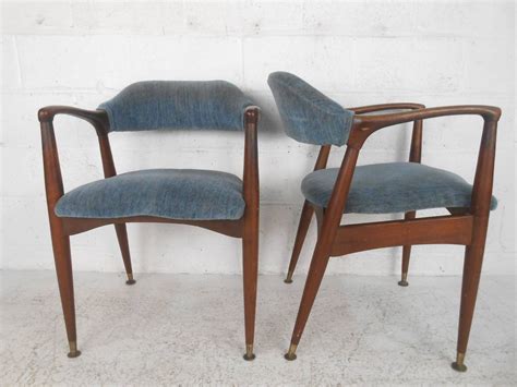 Browse affordable, modern home decor and accessories. Set of Unique Mid-Century Modern Walnut Dining Chairs at ...