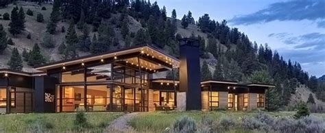 The Extravagant Views In The River Bank House In Big Sky