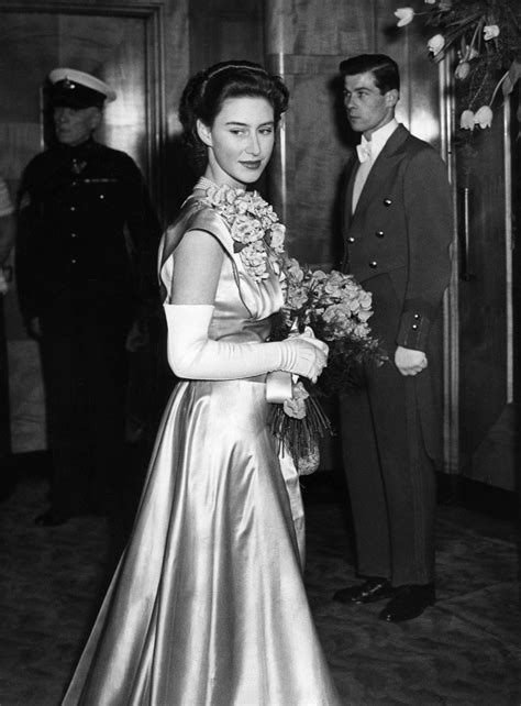 Princess Margaret In 1953 Her Look Has Been Described As Simple Elegance Roldschoolcool