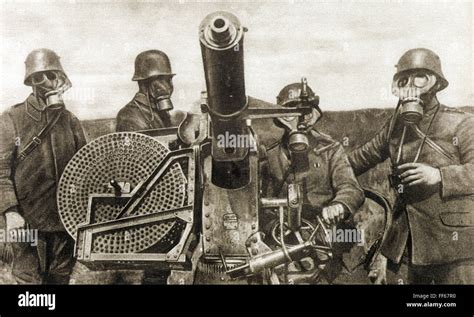 La Premi Re Guerre Mondiale La Guerre Du Gaz Na Anti A Rien Allemand Machine Gun Crew