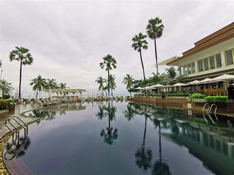 รีวิว Pullman Pattaya Hotel G ที่พักติดทะเลพัทยา มุมถ่ายรูปเพียบ