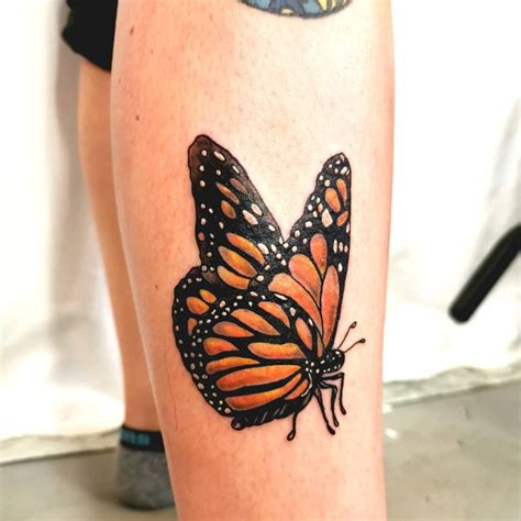 A Realistic Monarch Butterfly Done In Colour By Colleenajsmith A