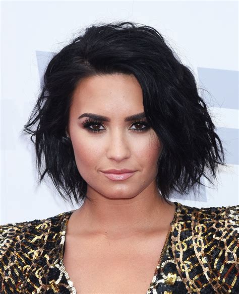 Demi Lovato Hairstyles Demi Lovato Black Blazer Black Hair Short