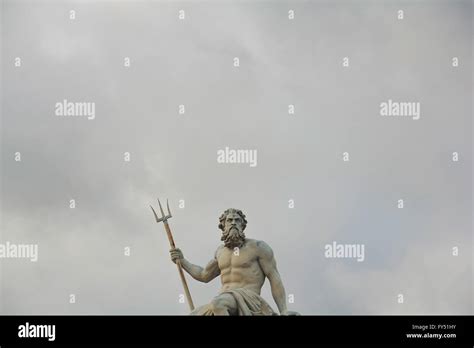 Neptune Roman Statue Hi Res Stock Photography And Images Alamy
