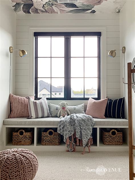 The perfect reading space- 4 ingredients to a cozy window ... Thankfully, there are ways that savvy we've flown with our mcmonster car seat that seems to be very comfortable for my daughter to sit in, but which is also huge, heavy and expensive.