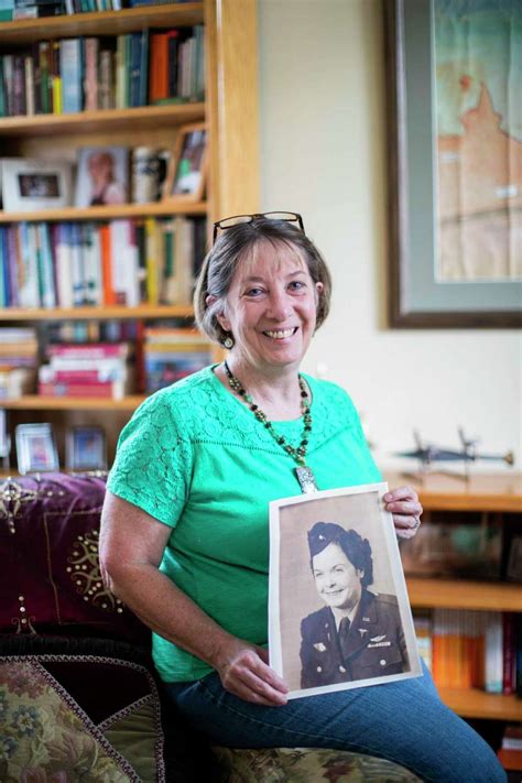Researchers Dig Up Stories Of Army Flight Nurses In World War Ii
