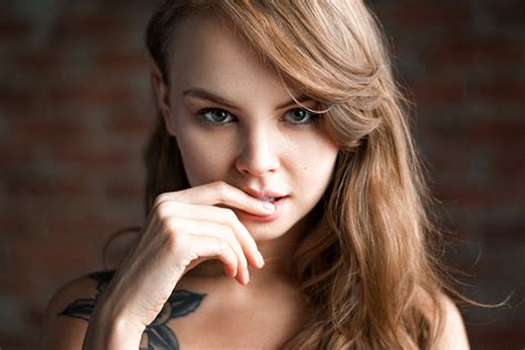 Women Anastasia Scheglova Finger On Lips Blonde Face Max Pyzhik Tattoo Portrait