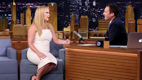 amy schumer sexted katie couric s husband as a joke