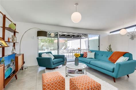 Plumeria Sands Midcentury Living Room Los Angeles By Moderne