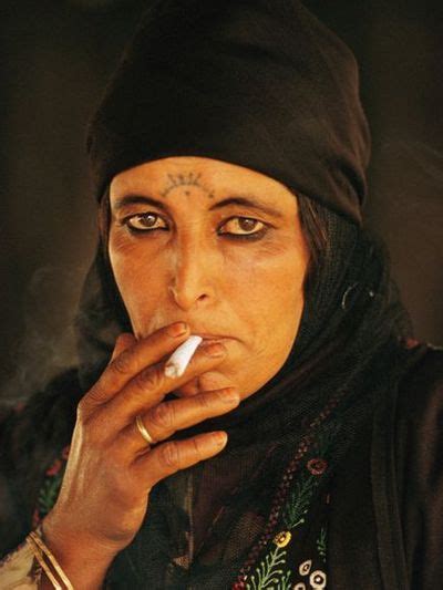 A Bedouin Woman In Jordan Photography By Annie Griffiths Belt