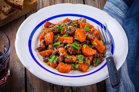 Receta De Carne De Res Con Zanahorias L Fácil Y Rápida