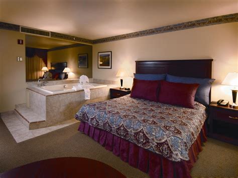 Anna holt's guide to hotel rooms with jacuzzi in the world. Whirlpool Suite - Wendover Nugget Hotel & Casino ...