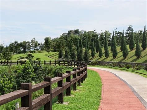 It is an ideal place for family outing and recreation activities. Taman Saujana Hijau, Putrajaya | My Little Family