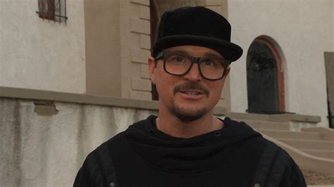 Watch Ghost Adventures Zak Bagans And Ets Kevin Frazier Investigate