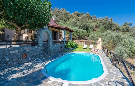 Villa Olive In Voukolies Chania Thehotelgr