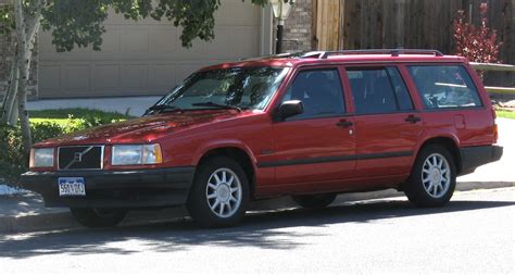 Volvo 940s Wagonpicture 2 Reviews News Specs Buy Car