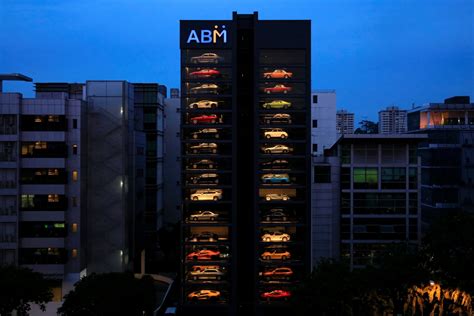 Alibaba to sell luxury cars from giant vending machine in China