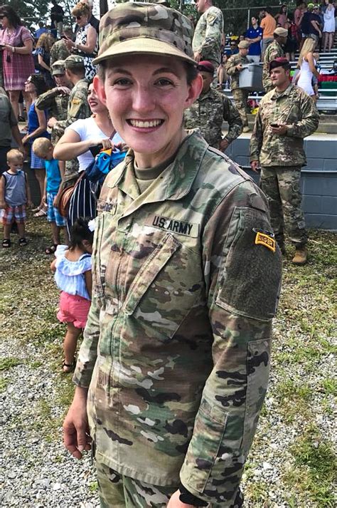 First Female Sky Soldier From 173rd Airborne Graduates Ranger School