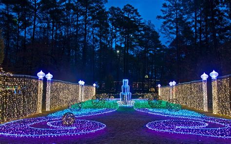 Here Are The Top 17 Christmas Towns In Arkansas