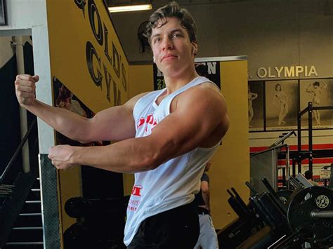 Arnold schwarzenegger zurück in der classic physique!? Arnold Schwarzenegger Son - Arnold Schwarzenegger S 19 ...