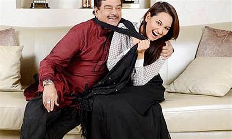 Sonakshi Sinha Supports Father Shatrughan Sinhas Desion Of Leaving Bjp News Leak Centre