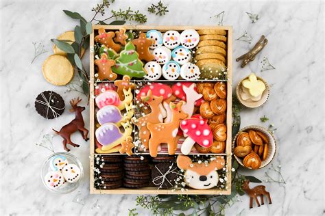 Costco is closed on christmas day, but you can get all your groceries every day leading up to it. Woodland Holiday Cookie Box | Constellation Inspiration