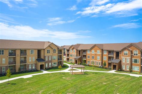 View detailed property information with 3d tours and browse through 33 apartment rentals throughout bowling green's neighborhoods. The Hub Apartments For Rent in Bowling Green, KY | ForRent.com