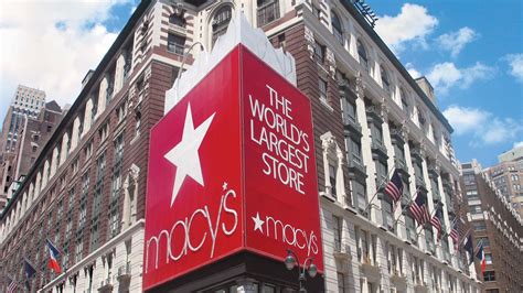 Macys Layoffs Retailer Cuts 3900 Corporate And Management Jobs