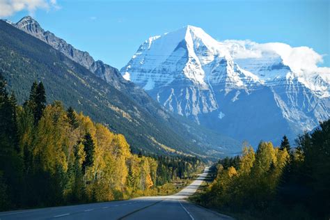 Mount Robson Canada Highway Wallpaper 2992x2000