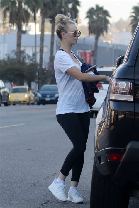 Kaley Cuoco Leaving Her Yoga Class In Los Angeles