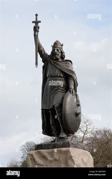 King Alfred Statue In Winchester Hampshire Uk Stock Photo Alamy