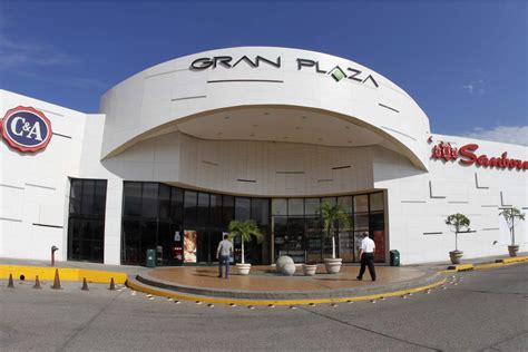Gran Plaza El Centro Comercial De Más Tradición Vive Una Etapa De