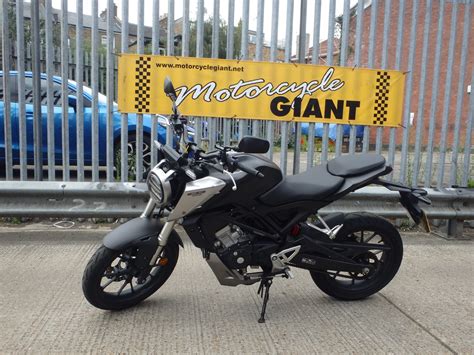 Welcome to right honda service center. Honda CB125R - Motorcycle Giant - West London Motorcycle ...