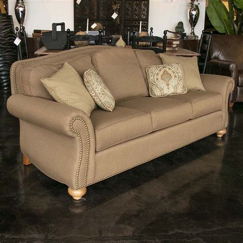 Ethan Allen Whitney Sofa With 4 Coordinating Pillows Cocoa