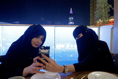 Womens Rights In Saudi Arabia Viral Feminist Pop Song Music Video Calls For An End To Men