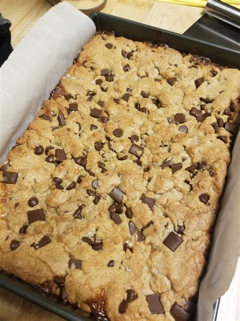 Homemade Salted Caramel Filled Chocolate Chip Cookie Bars Rfood