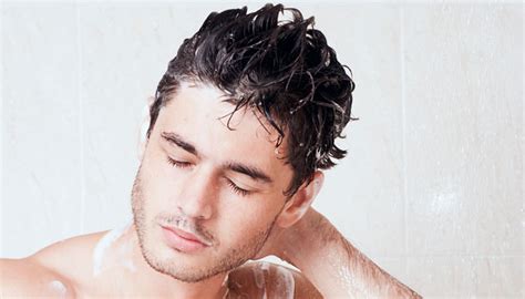 However, most medical experts agree that anything below 110 degrees fahrenheit (43.3 degrees celsius) is ideal. A Guy's Guide to Washing Your Hair