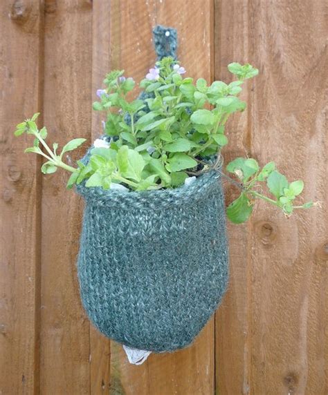 Hanging Knit Planter Basket Pattern For Fences Knifty Knitter Loom
