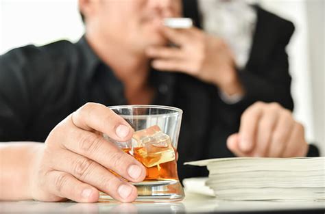 Benarkah Rokok Dan Alkohol Pemicu Utama Kanker Laring