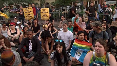 New Yorks Lgbtq Community Shows Solidarity With Orlando Nbc News