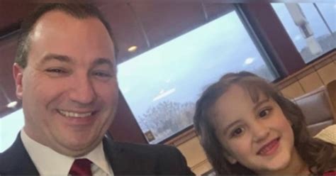 Police Officer Takes Age 8 Girl To Father Daughter Dance After Her Dad