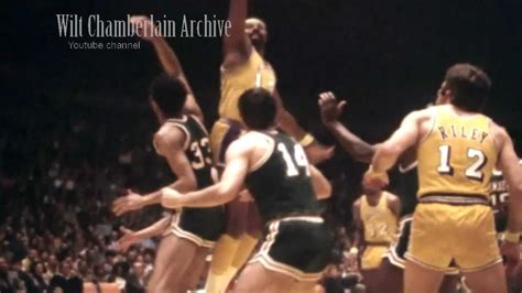 Wilt Chamberlain Dueling Kareem Abdul Jabbar With A Brutal Barrage Of Dunks Youtube