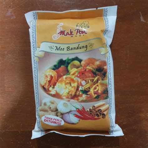 Add the mee, break eggs into different parts of the pot and let it cook. Pes Mee Bandung JJ Mak Pon Muar READY STOCK | Shopee ...
