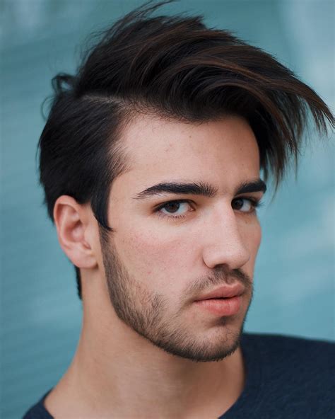 Save a picture and show your favorite mens medium length hairstyles to your barber. Latest Updated 2018 Best Men's Haircuts - Men's Hairstyle Swag